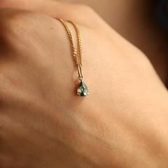 Nangi fine jewelry - green sapphire necklace in yellow gold