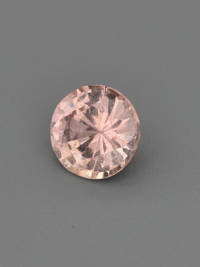 Nangi fine jewelry - pink gemstone in gold