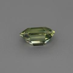 Nangi fine jewelry - green sapphire gemstone in gold