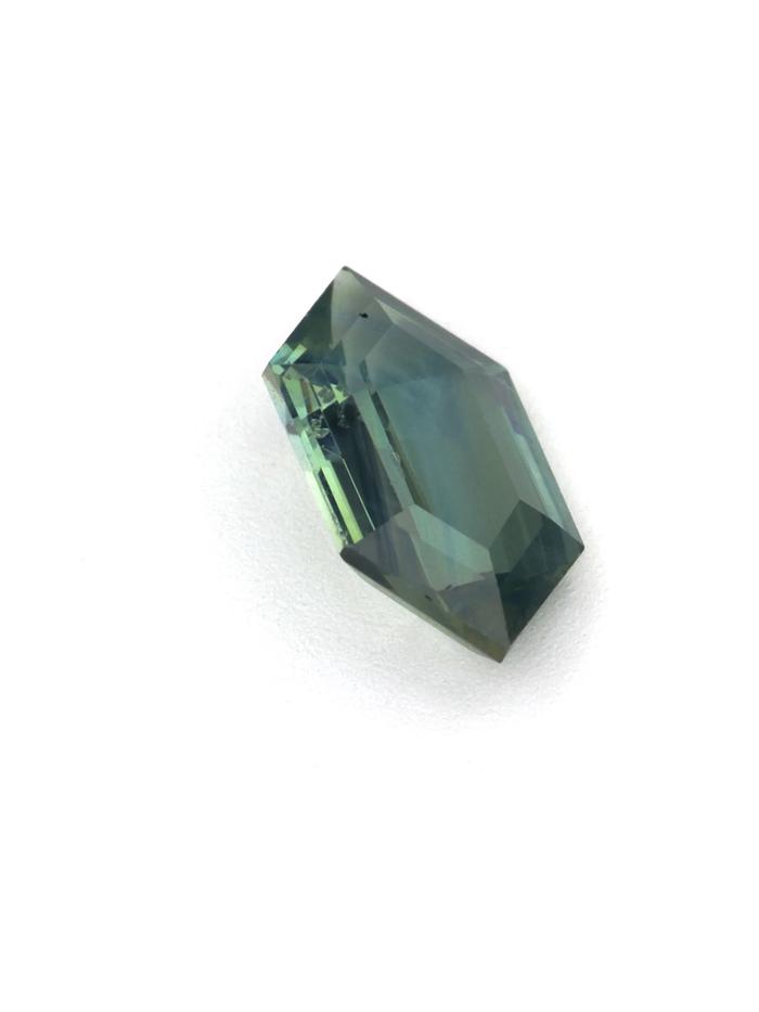 Nangi fine jewelry - green gemstone in gold