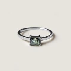 Nangi fine jewelry - green sapphire ring in white gold