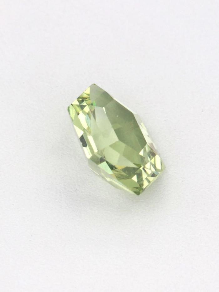 Nangi fine jewelry - green gemstone in gold