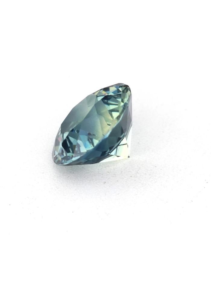 Nangi fine jewelry - teal / Peacock sapphire gemstone in gold