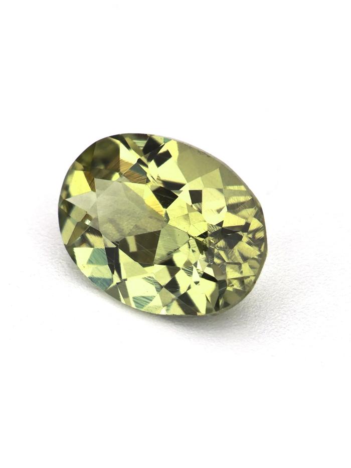 Nangi fine jewelry - green gemstone in gold