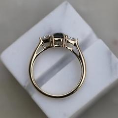 Nangi fine jewelry - brown sapphire ring in yellow gold