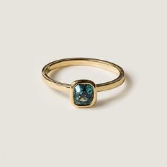 Nangi fine jewelry - teal / Peacock sapphire ring in yellow gold