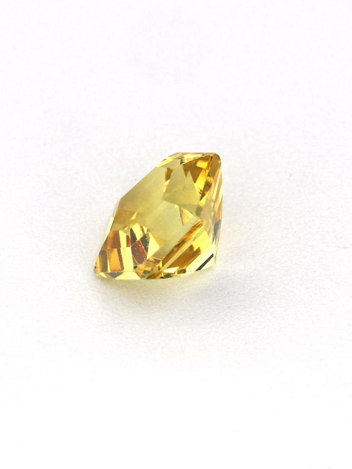 Nangi fine jewelry - yellow gemstone in gold