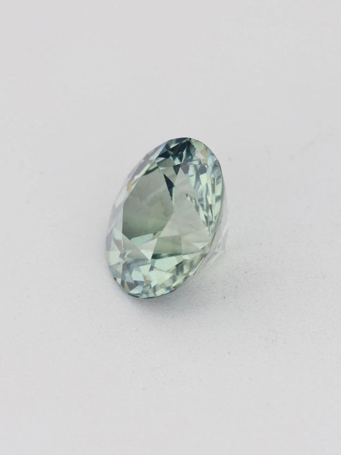 Nangi fine jewelry - green gemstone in gold