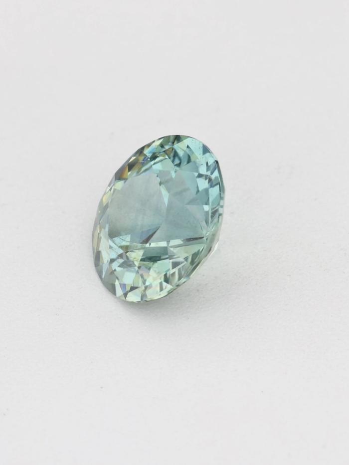 Nangi fine jewelry - green gemstone in gold