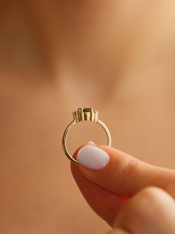 Nangi fine jewelry - brown ring in yellow gold