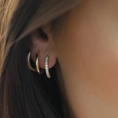 Nangi fine jewelry - white lab-grown diamond earring in yellow gold