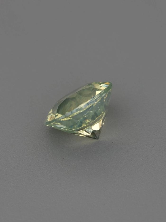 Nangi fine jewelry - yellow gemstone in gold