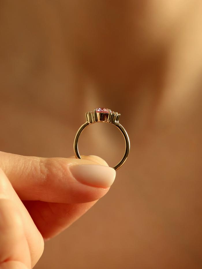 Nangi fine jewelry - pink ring in yellow gold
