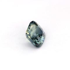 Nangi fine jewelry - green sapphire gemstone in gold