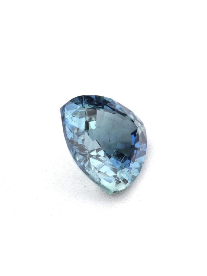 Nangi fine jewelry - blue gemstone in gold