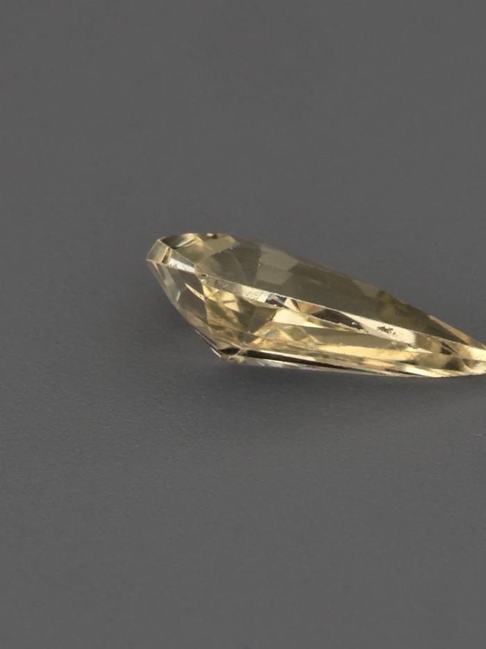 Nangi fine jewelry - champagne gemstone in gold
