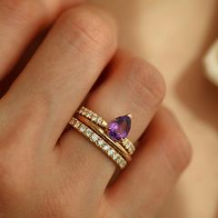Nangi fine jewelry - purple amethyst ring in yellow gold