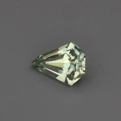Nangi fine jewelry - green gemstone in gold