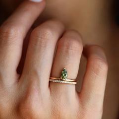 Nangi fine jewelry - green tourmaline ring in yellow gold