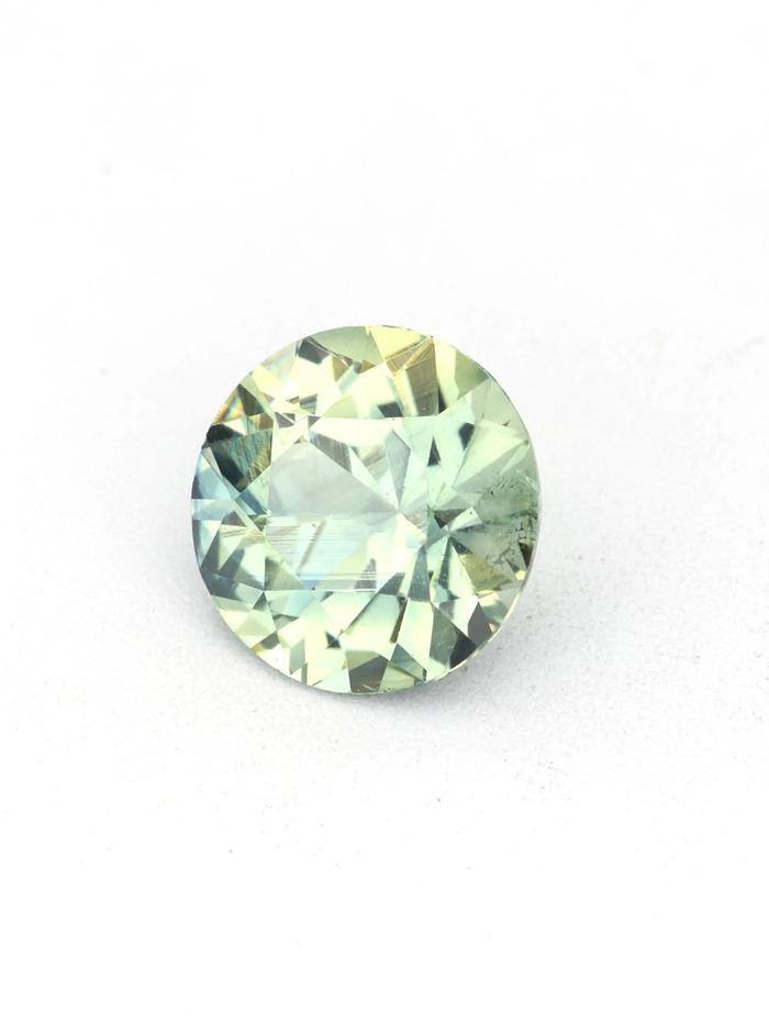 Nangi fine jewelry - green gemstone in gold