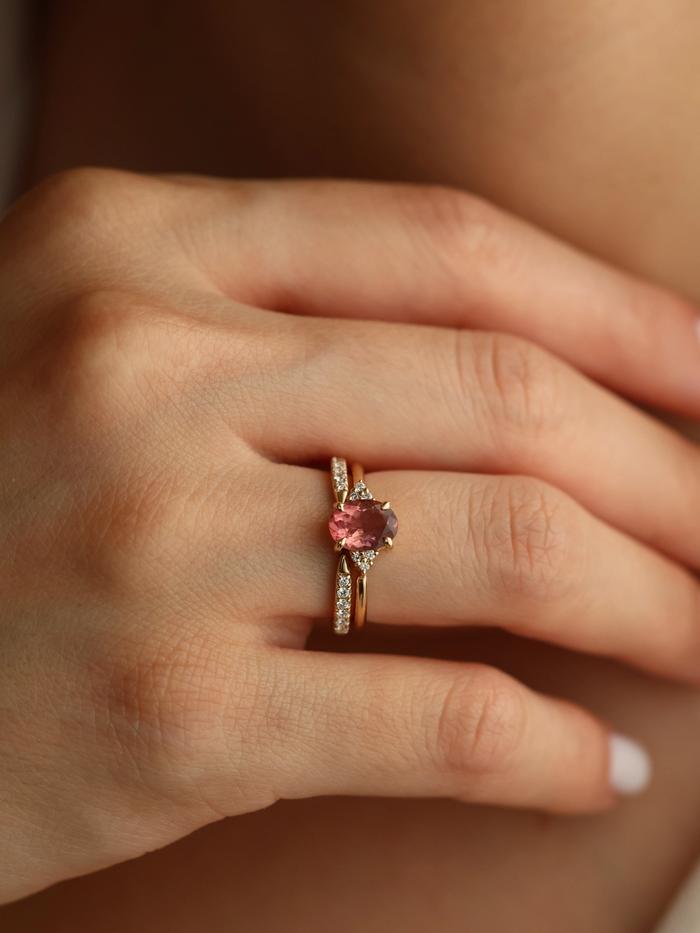 Nangi fine jewelry - pink ring in yellow gold