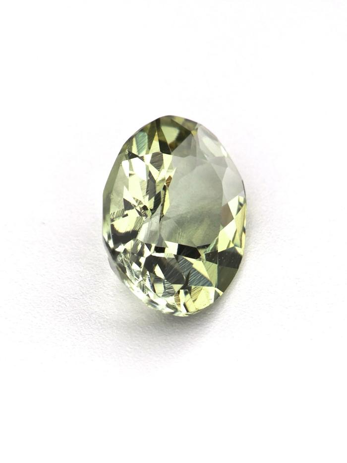 Nangi fine jewelry - green gemstone in gold