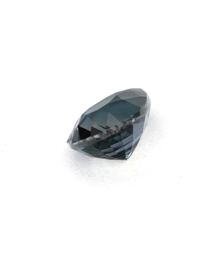 Nangi fine jewelry - green sapphire gemstone in gold