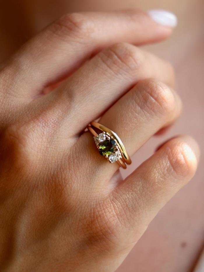 Nangi fine jewelry - green ring in gold