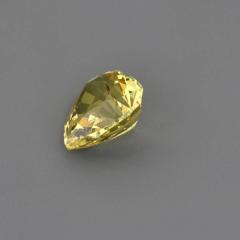 Nangi fine jewelry - yellow gemstone in gold