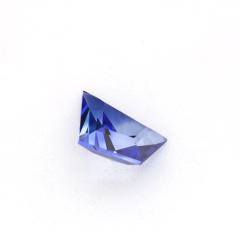 Nangi fine jewelry - blue gemstone in gold