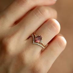 Nangi fine jewelry - pink ring in yellow gold