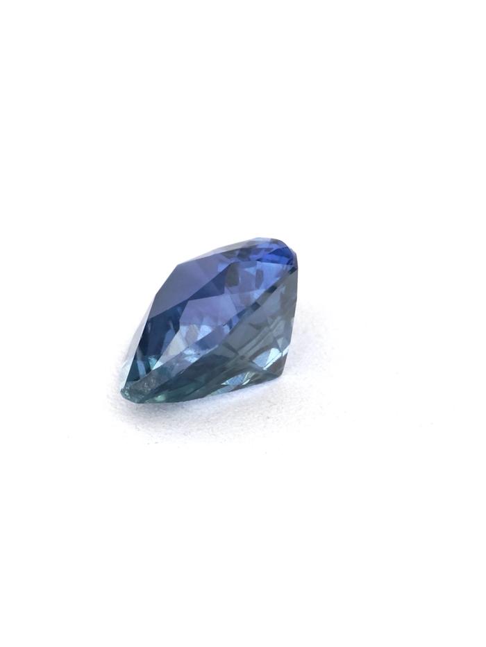 Nangi fine jewelry - blue gemstone in gold