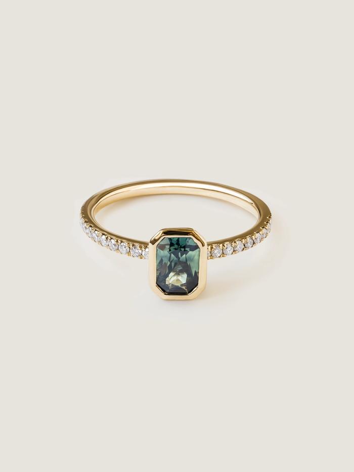 Nangi fine jewelry - green sapphire ring in yellow gold