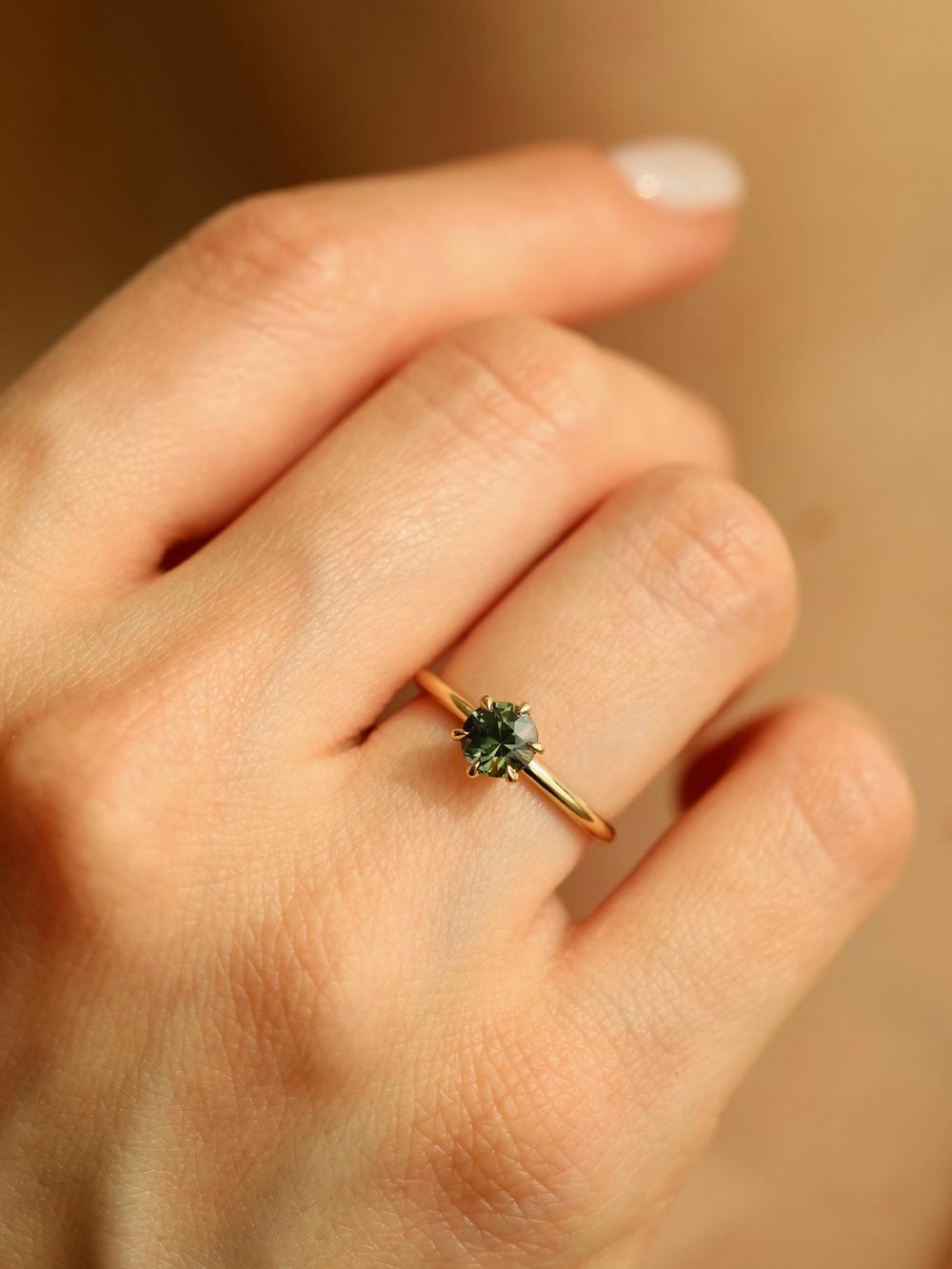 Forest Peacock Round Sapphire Ring