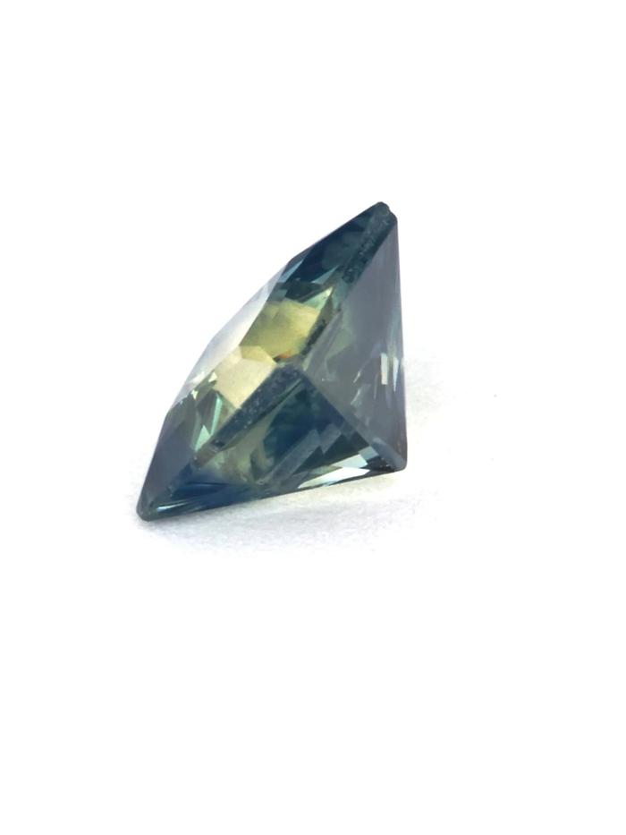 Nangi fine jewelry - teal / Peacock gemstone in gold