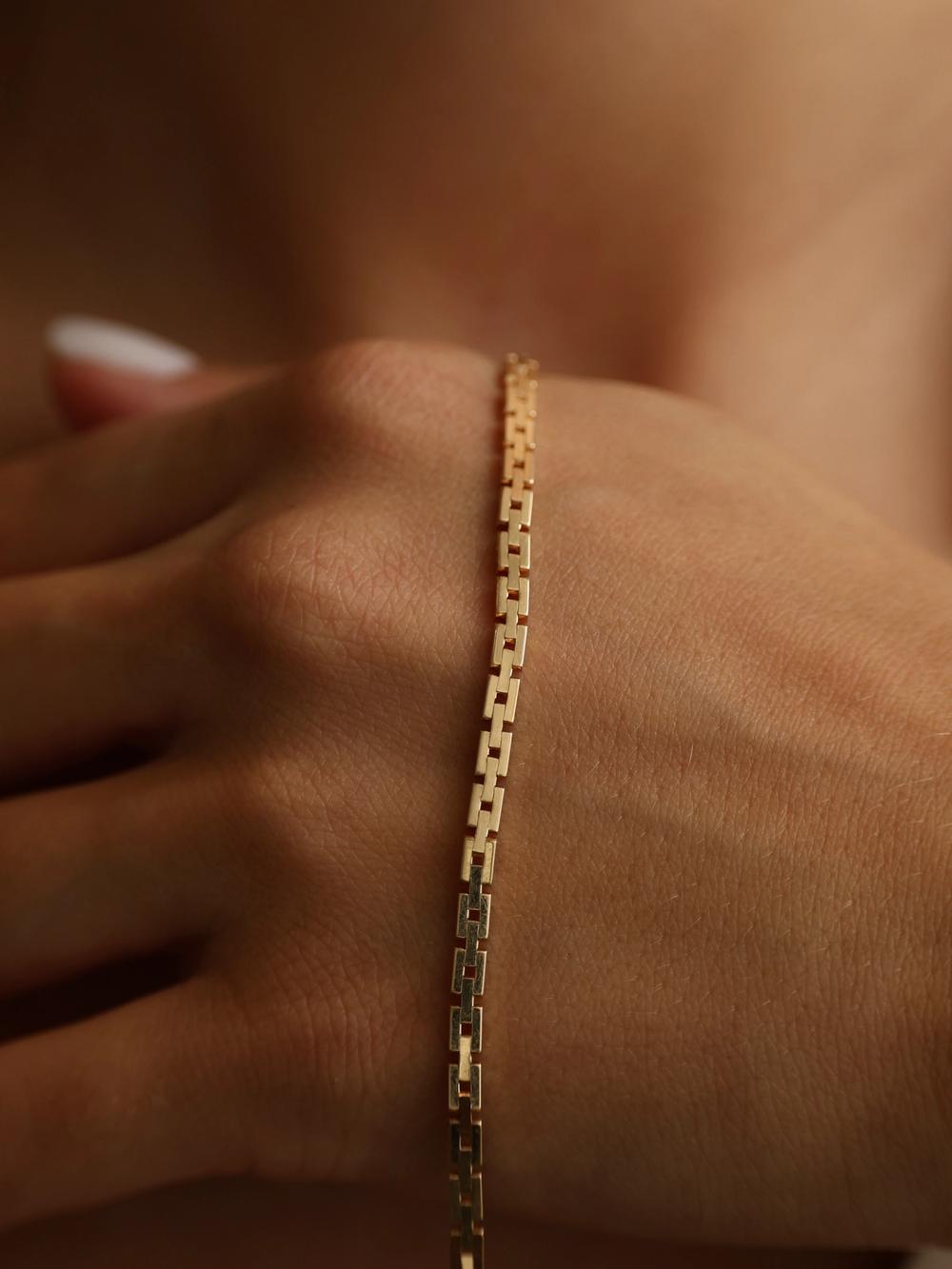 Gold Brick Chain Bracelet