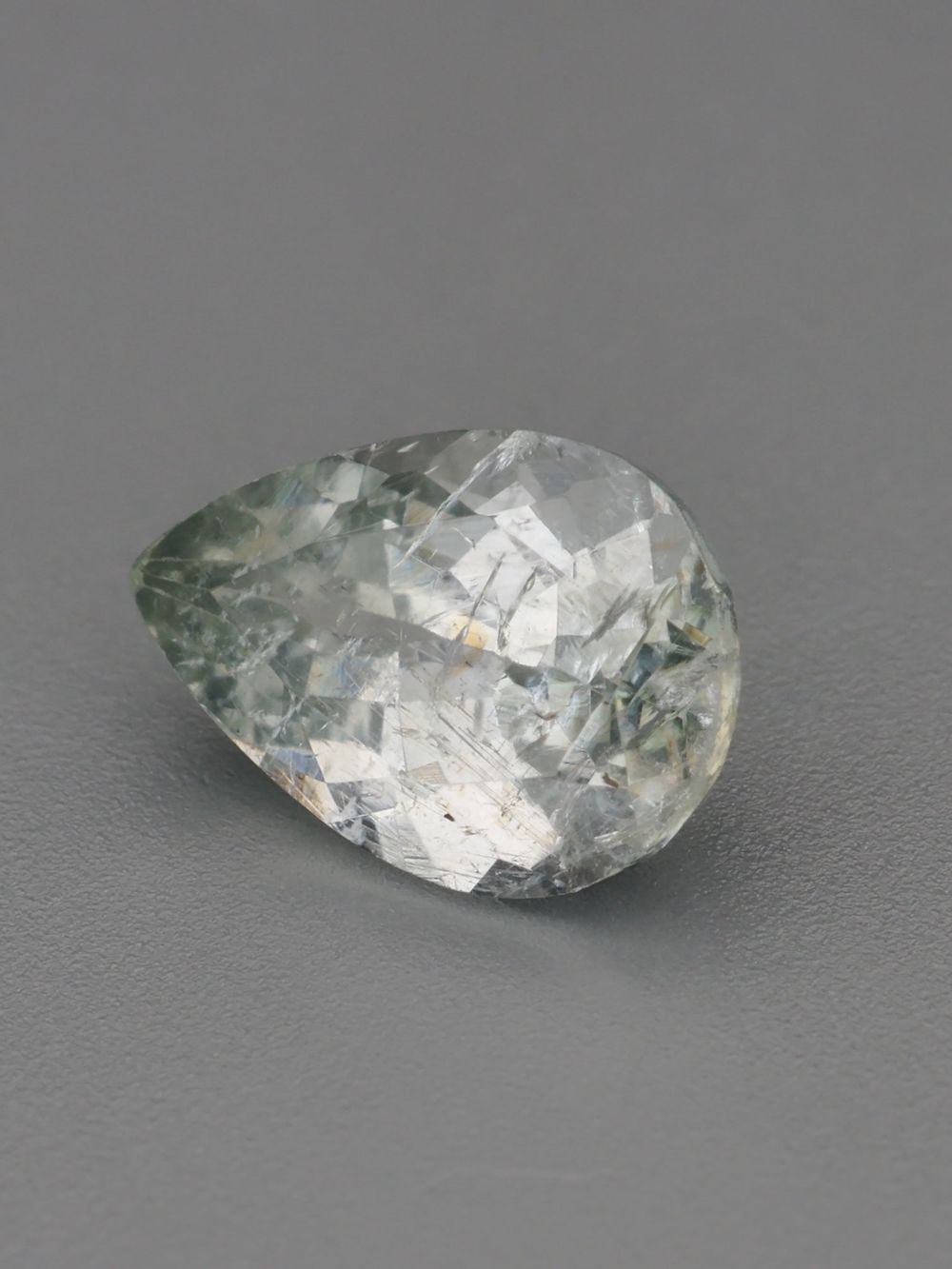 0,71 ct Sea Mist, Pear Cut Tourmaline