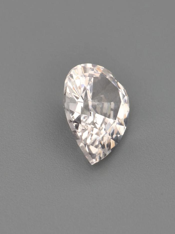 Nangi fine jewelry - champagne gemstone in gold