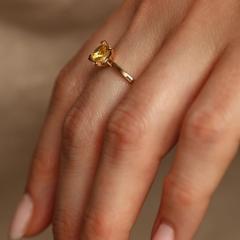 Nangi fine jewelry - yellow sapphire ring in yellow gold