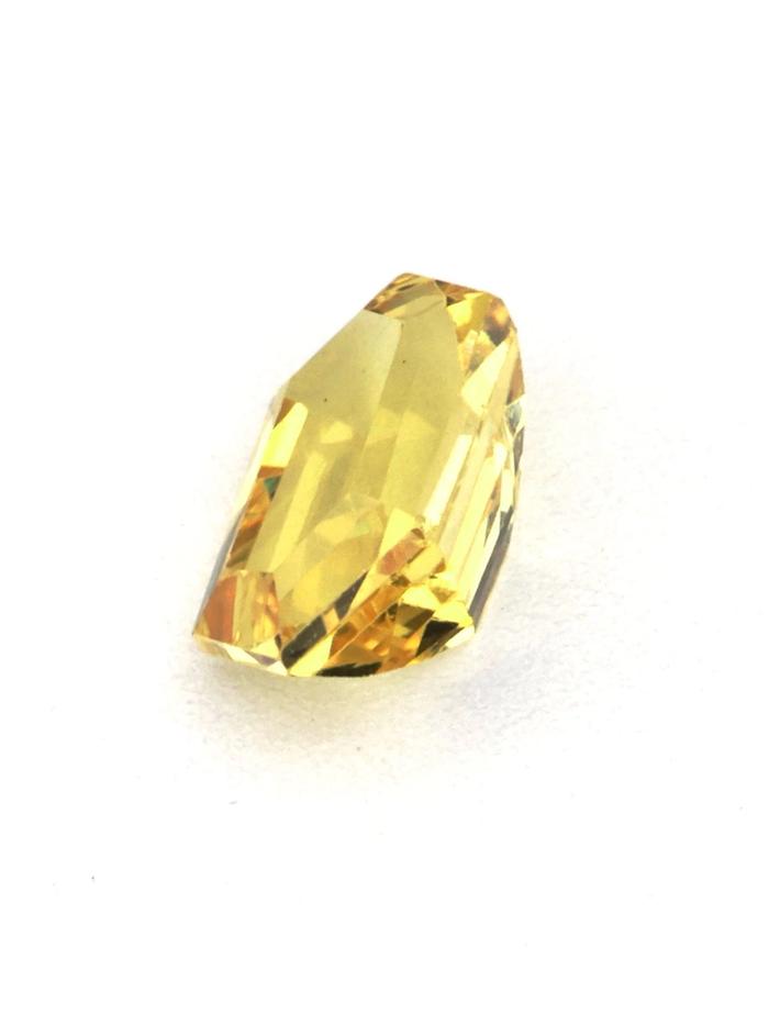 Nangi fine jewelry - yellow gemstone in gold