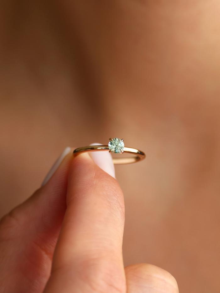 Nangi fine jewelry - green ring in gold