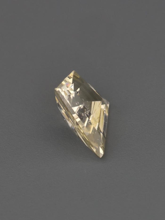 Nangi fine jewelry - champagne gemstone in gold