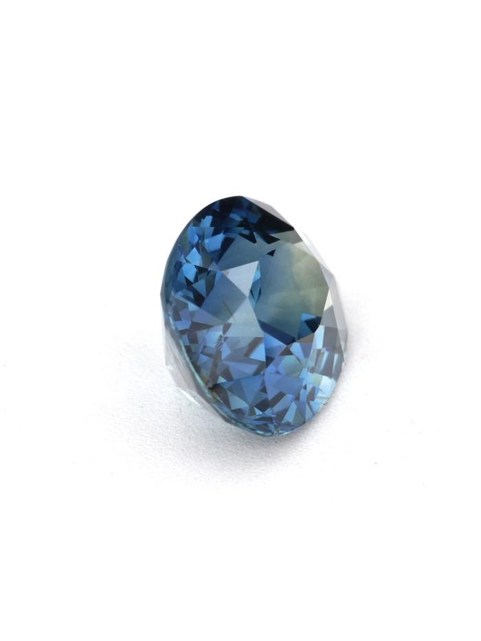 Nangi fine jewelry - teal / Peacock sapphire gemstone in gold