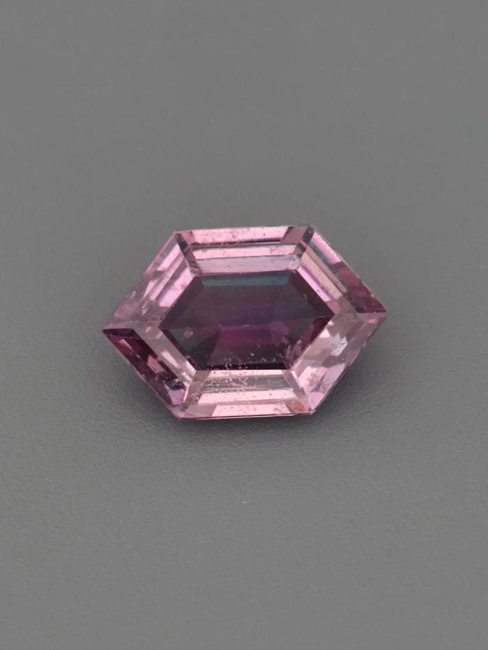 Nangi fine jewelry - pink gemstone in gold