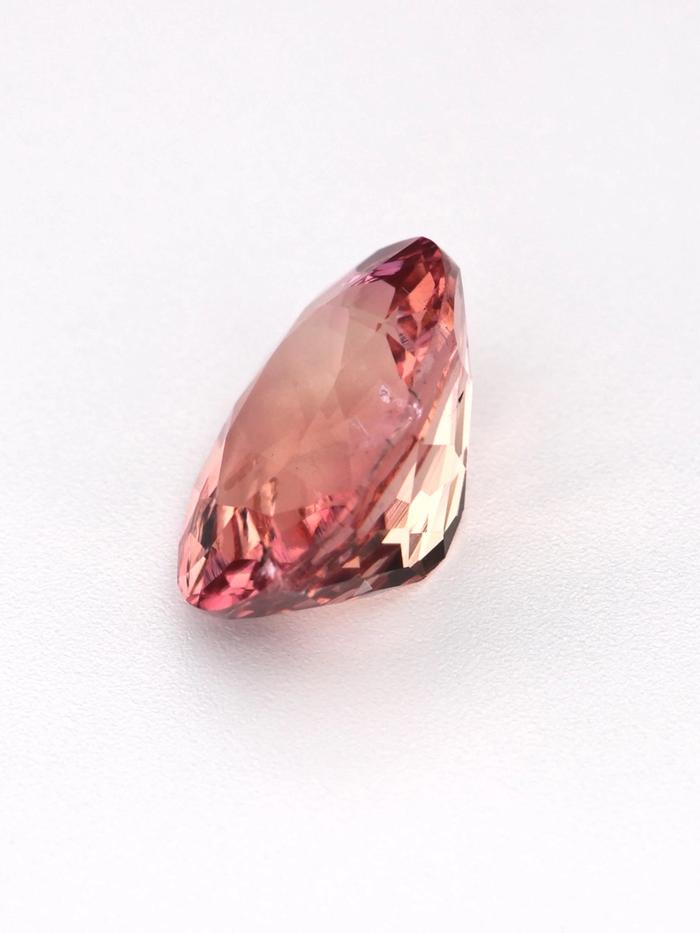 Nangi fine jewelry - pink gemstone in gold