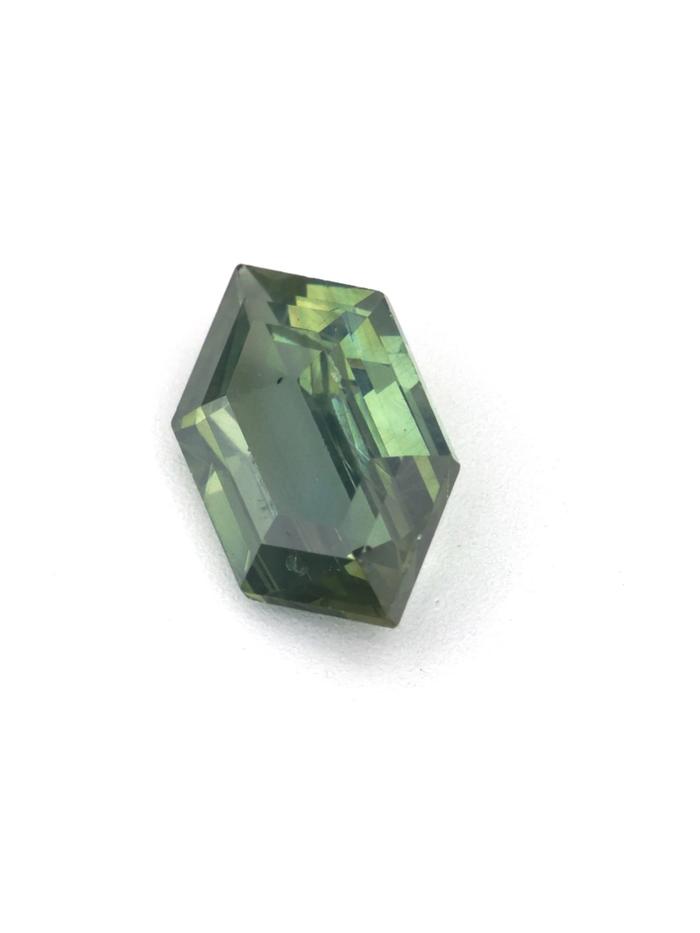 Nangi fine jewelry - green gemstone in gold
