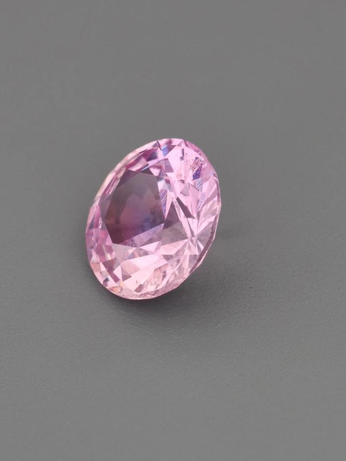 Nangi fine jewelry - pink gemstone in gold