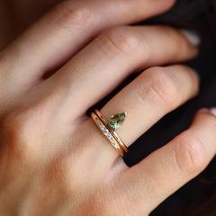 Nangi fine jewelry - green tourmaline ring in yellow gold