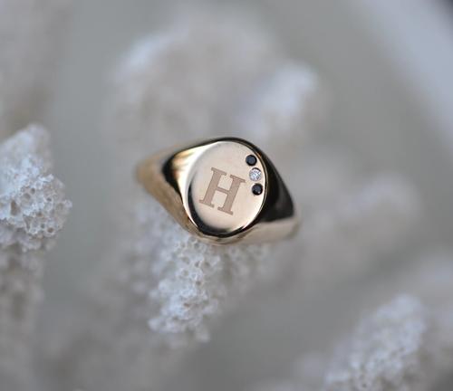 Nangi fine jewelry - ring in yellow gold