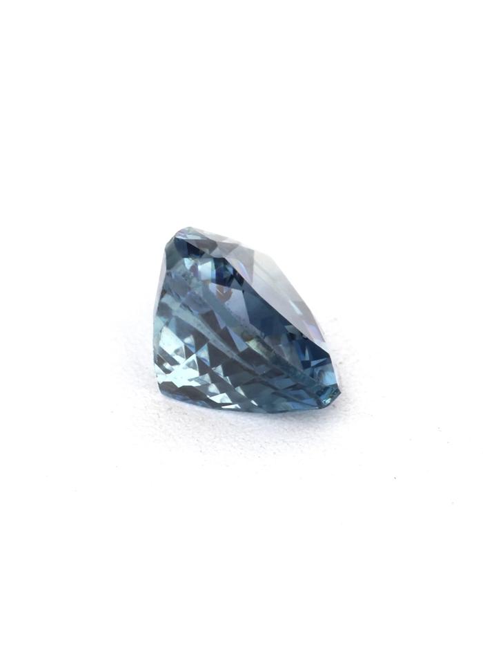 Nangi fine jewelry - blue gemstone in gold